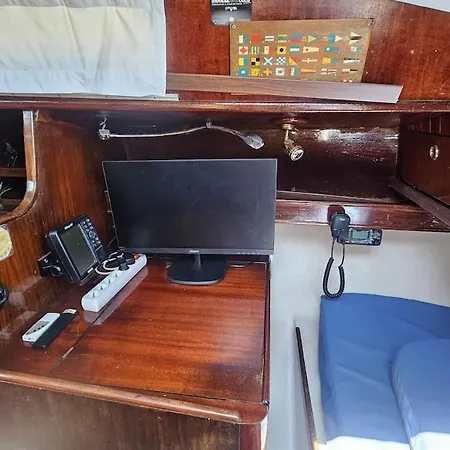 Boat Puma 34 Hotel en barco *