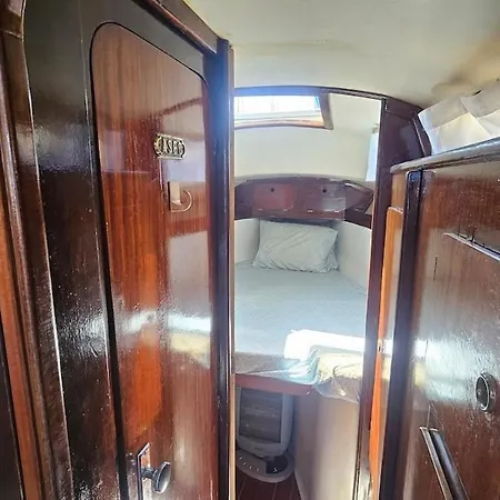 Πλωτό κατάλυμα Boat Puma 34 Lisboa