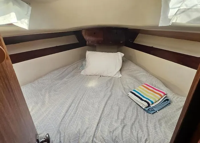 Boat Puma 34 Hotel na wodzie