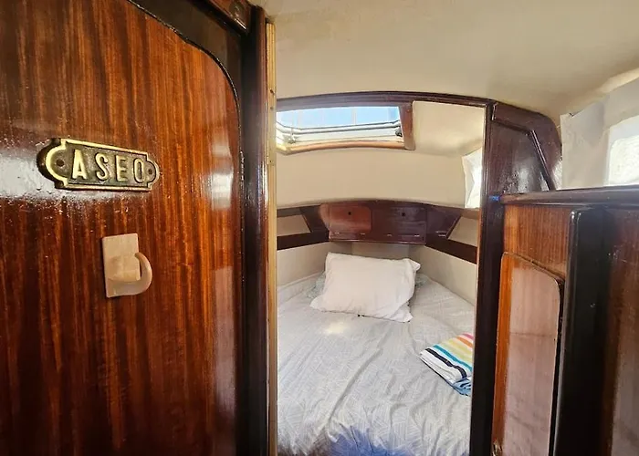 Boat Puma 34 Hotel na wodzie Lizbona