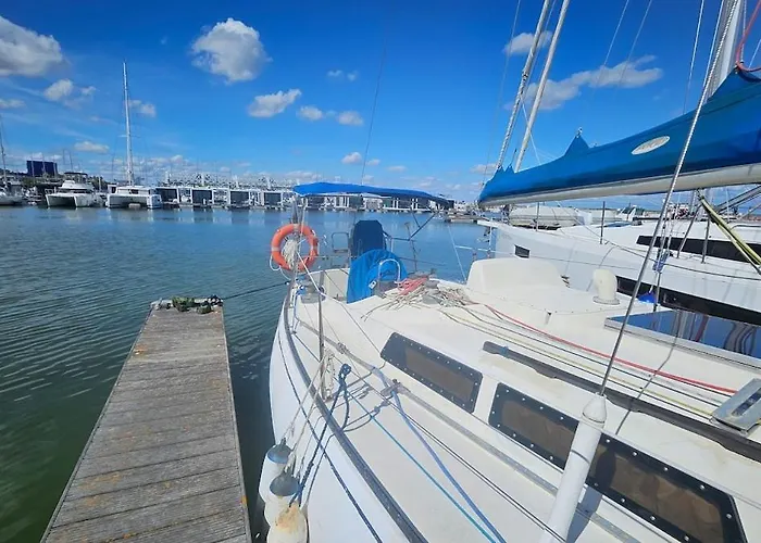 Boat Puma 34 Hotel na wodzie *