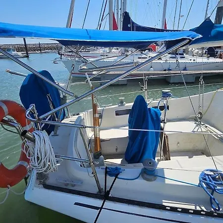 船上ホテル Boat Puma 34