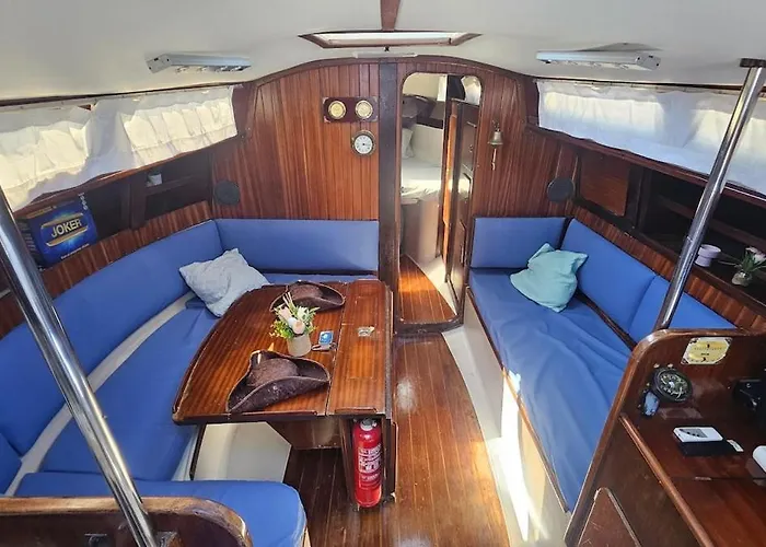 Botel Boat Puma 34 Lissabon