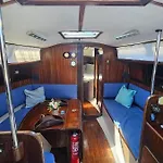 Boat Puma 34 보트호텔